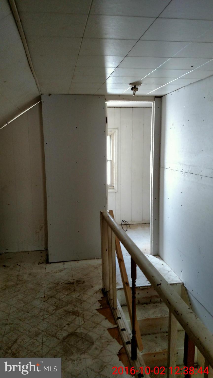304 Poplar Road Baltimore, MD 21221 - Photo 9 of 13 Interior (General)