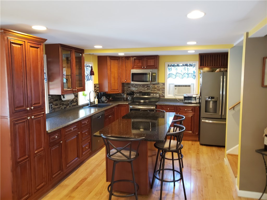 191 Rhode Island Avenue Woonsocket, RI 02895 - Photo 3 of 9 Gallery Image 3