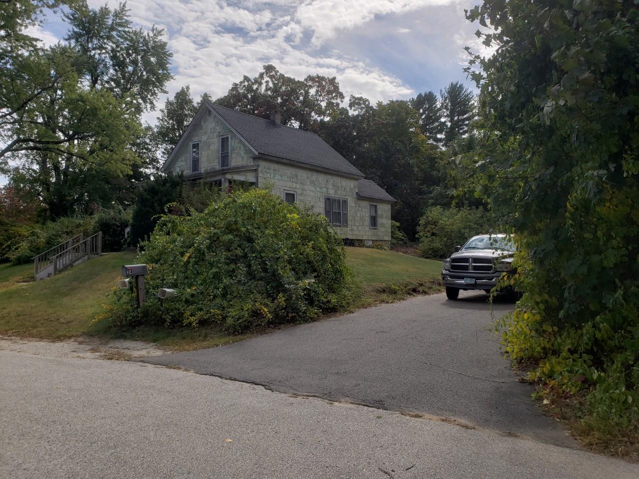 24 Jefferson Street Derry, NH 03038 - Photo 3 of 9