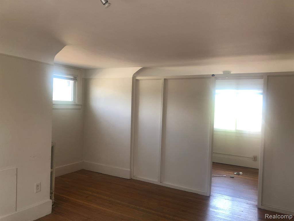 808 East Eleven Mile Road Royal Oak, MI 48067 - Photo 5 of 11