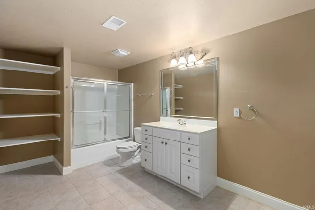 $530,000 | 18476 Summer Wind Lane, South Bend, IN 46637