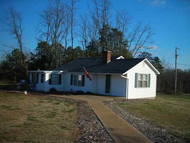 326 Freeman Road Liberty, SC 29657 - Photo 1 of 15