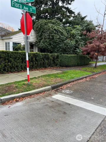 $675,000 | 6900 Flora Avenue South, Seattle, WA 98108