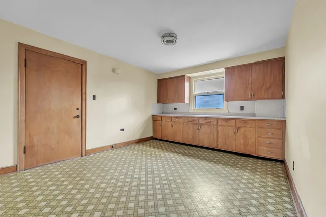 $329,000 | 3517 South 52nd Court, Cicero, IL 60804