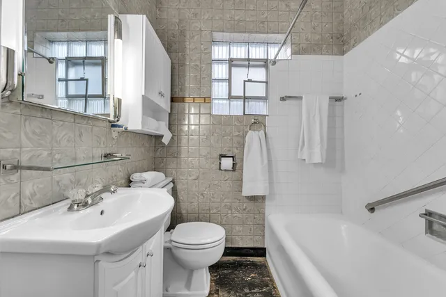 $329,000 | 3517 South 52nd Court, Cicero, IL 60804