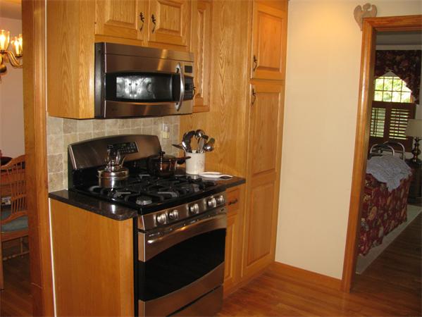 94 Sullivan Road Yarmouth, MA 02673 - Photo 3 of 28