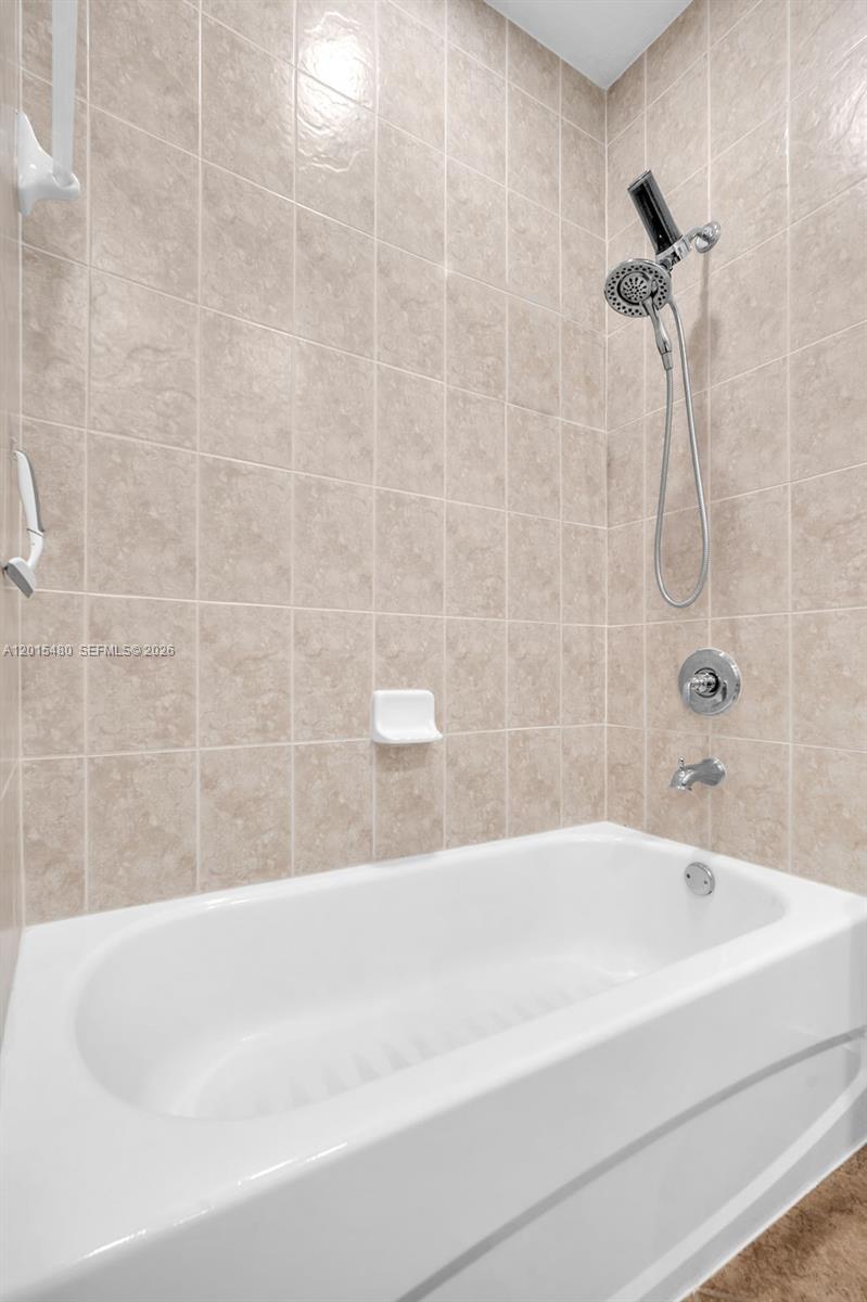 11115 West Okeechobee Road, Unit 175 Hialeah Gardens, FL 33018 - Photo 10 of 26