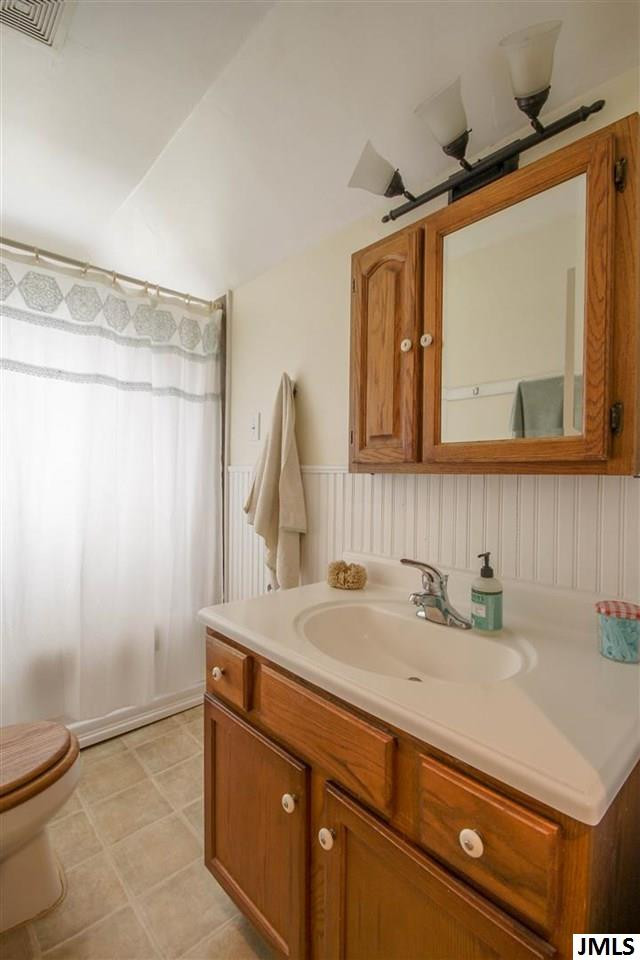 2190 Ridgeway Road Jackson, MI 49203 - Photo 16 of 32 Photo 16