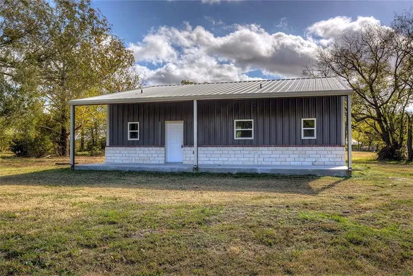 $236,999 | 520 North 1st Street, Point, TX 75472