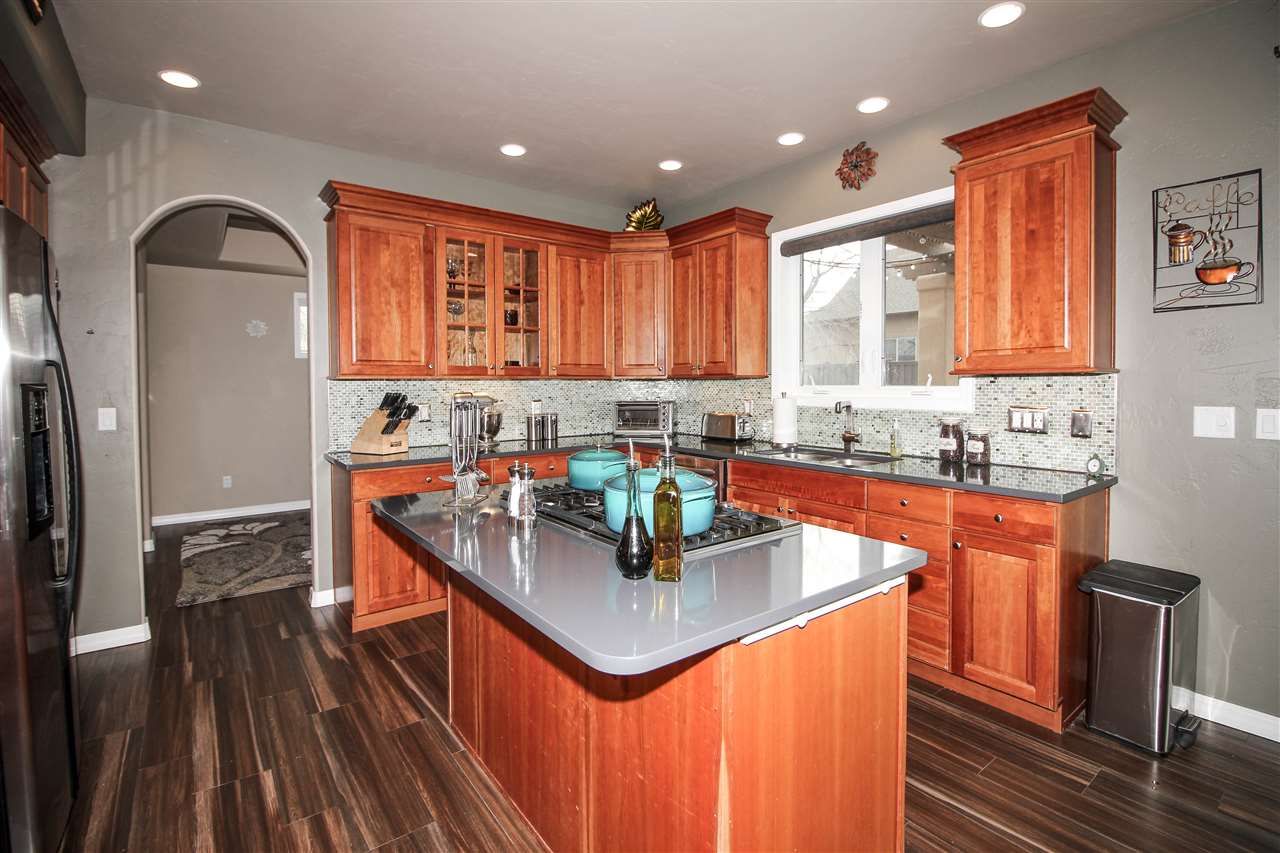 2068 Spur Cross Road Grand Junction, CO 81507 - Photo 6 of 36 Gallery Image 6
