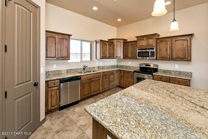 3665 Friendly Meadow Road Prescott, AZ 86305 - Photo 3 of 18 Kitchen