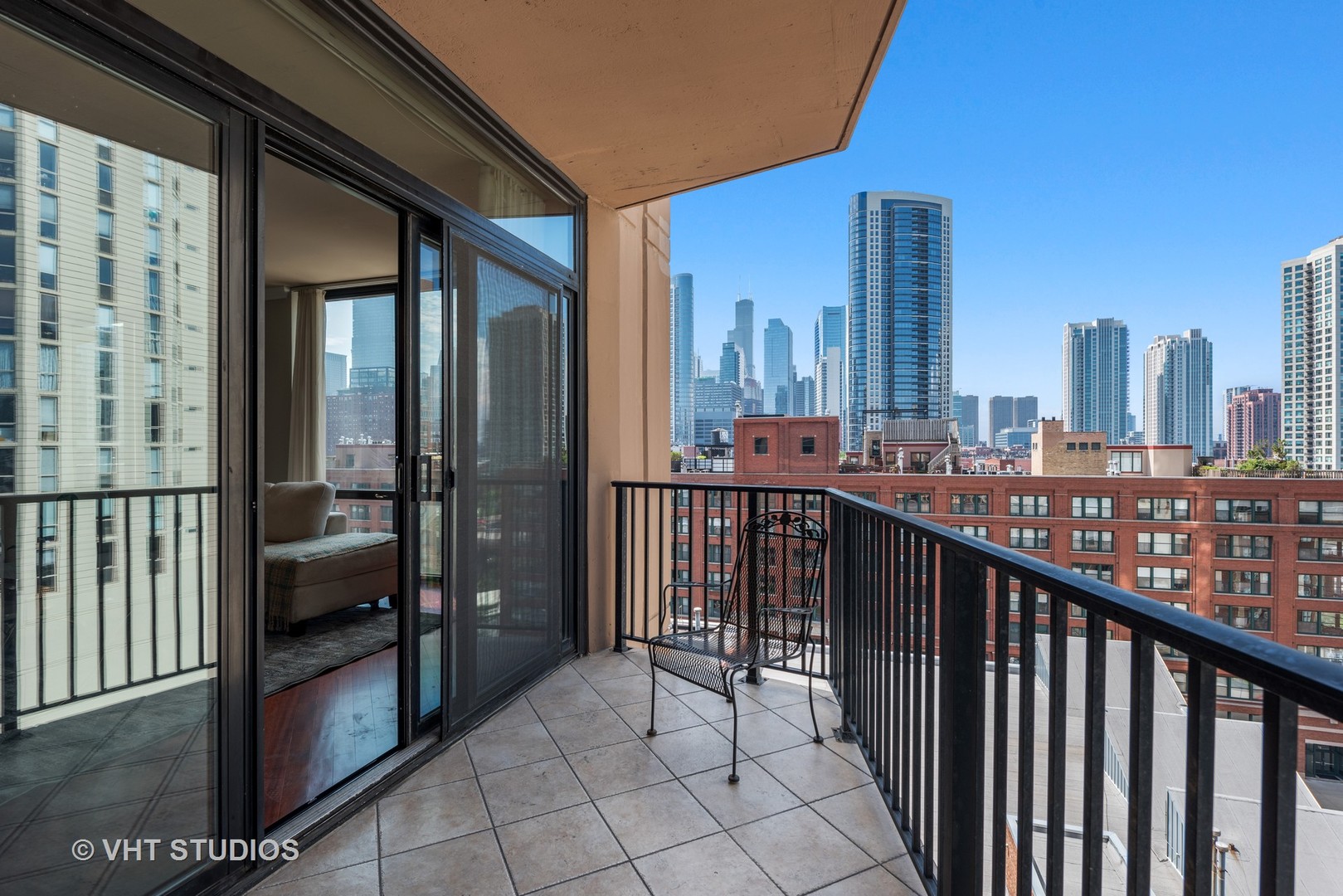 435 West Erie Street, Unit 1007 Chicago, IL 60654 - Photo 12 of 13