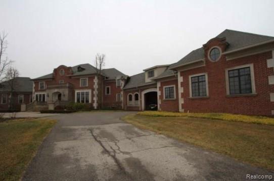 5408 Barrington Drive Rochester, MI 48306 - Photo 1 of 25 1.jpg