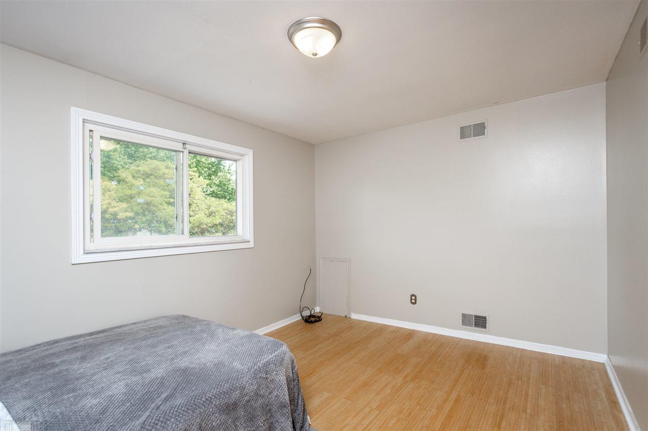 21737 River Road Grosse Pointe Woods, MI 48236 - Photo 40 of 53