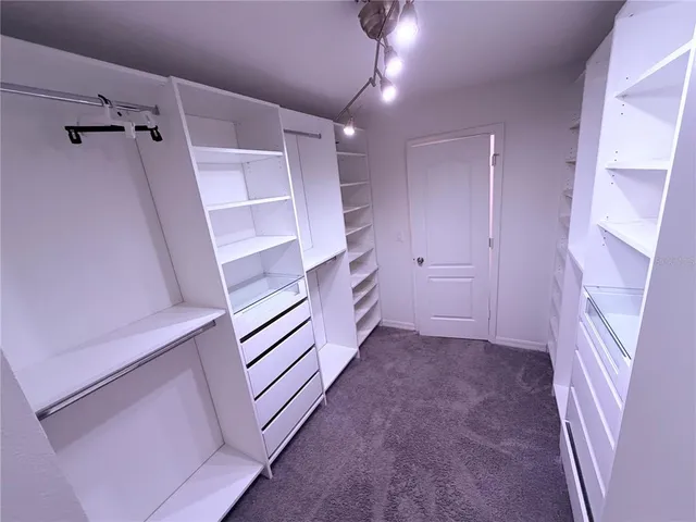 a view of yard with green space