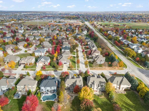 $1,150,000 | 4012 Champion Road, Naperville, IL 60564