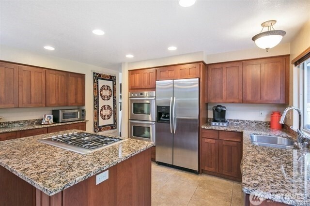 18328 Baldwin Road Bothell, WA 98012 - Photo 4 of 24