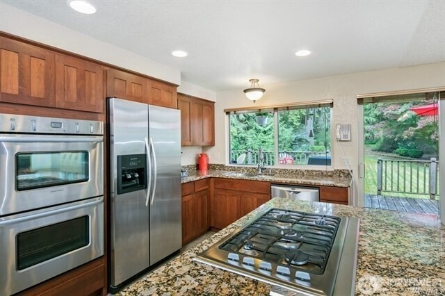 18328 Baldwin Road Bothell, WA 98012 - Photo 6 of 24