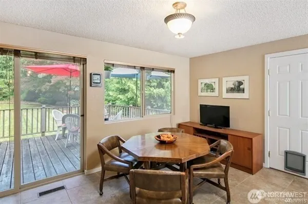 $3,875 | 18328 Baldwin Road, Bothell, WA 98012