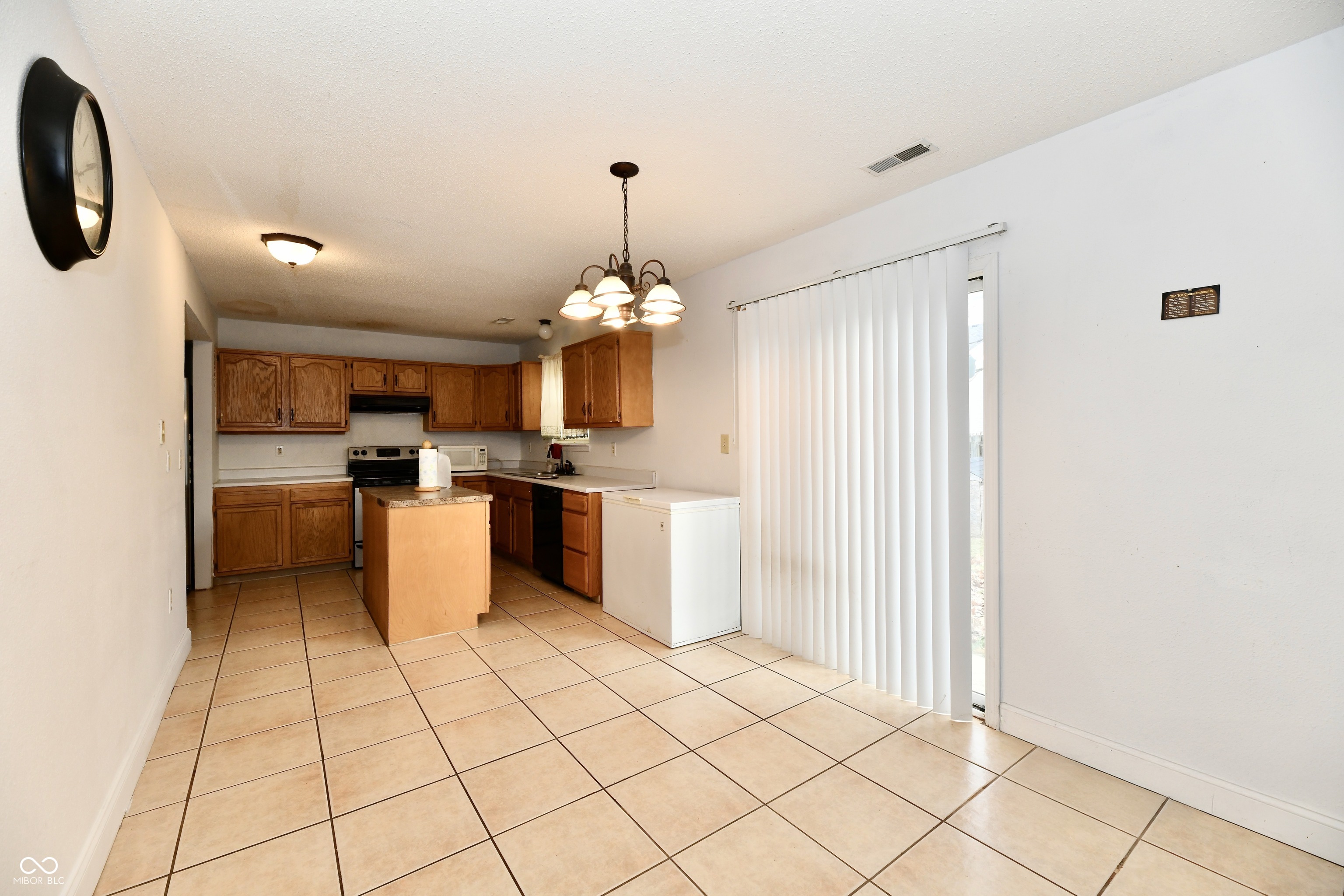 5315 Manning Road Indianapolis, IN 46228 - Photo 6 of 34