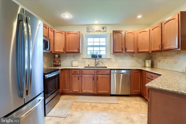 $415,000 | 365 Lynne Drive, Mount Wolf, PA 17347