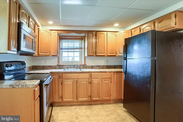 $415,000 | 365 Lynne Drive, Mount Wolf, PA 17347