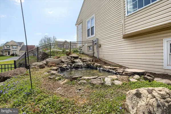 $415,000 | 365 Lynne Drive, Mount Wolf, PA 17347