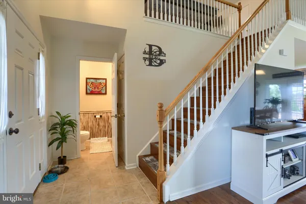$415,000 | 365 Lynne Drive, Mount Wolf, PA 17347