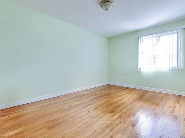 $1,950 | 615 Quincy Bridge Lane, Unit 201, Glenview, IL 60025