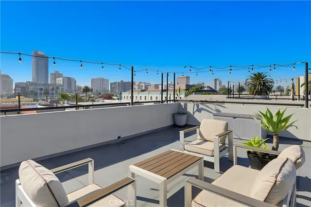 $439,000 | 834 East 4th Street, Unit 29, Long Beach, CA 90802