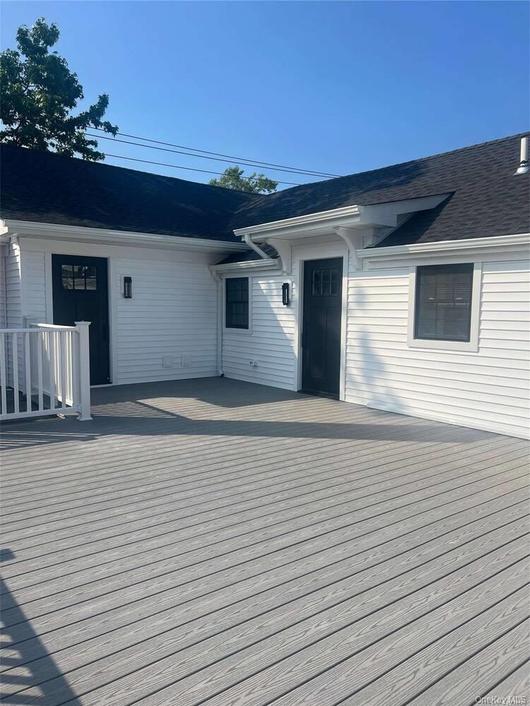 152 South Country Road Bellport, NY 11713 - Photo 1 of 6