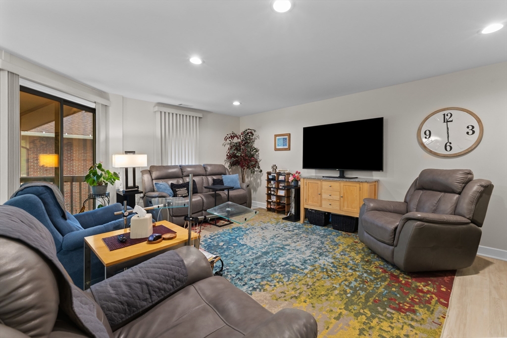 770 Salisbury Street, Unit 346 Worcester, MA 01609 - Photo 9 of 26