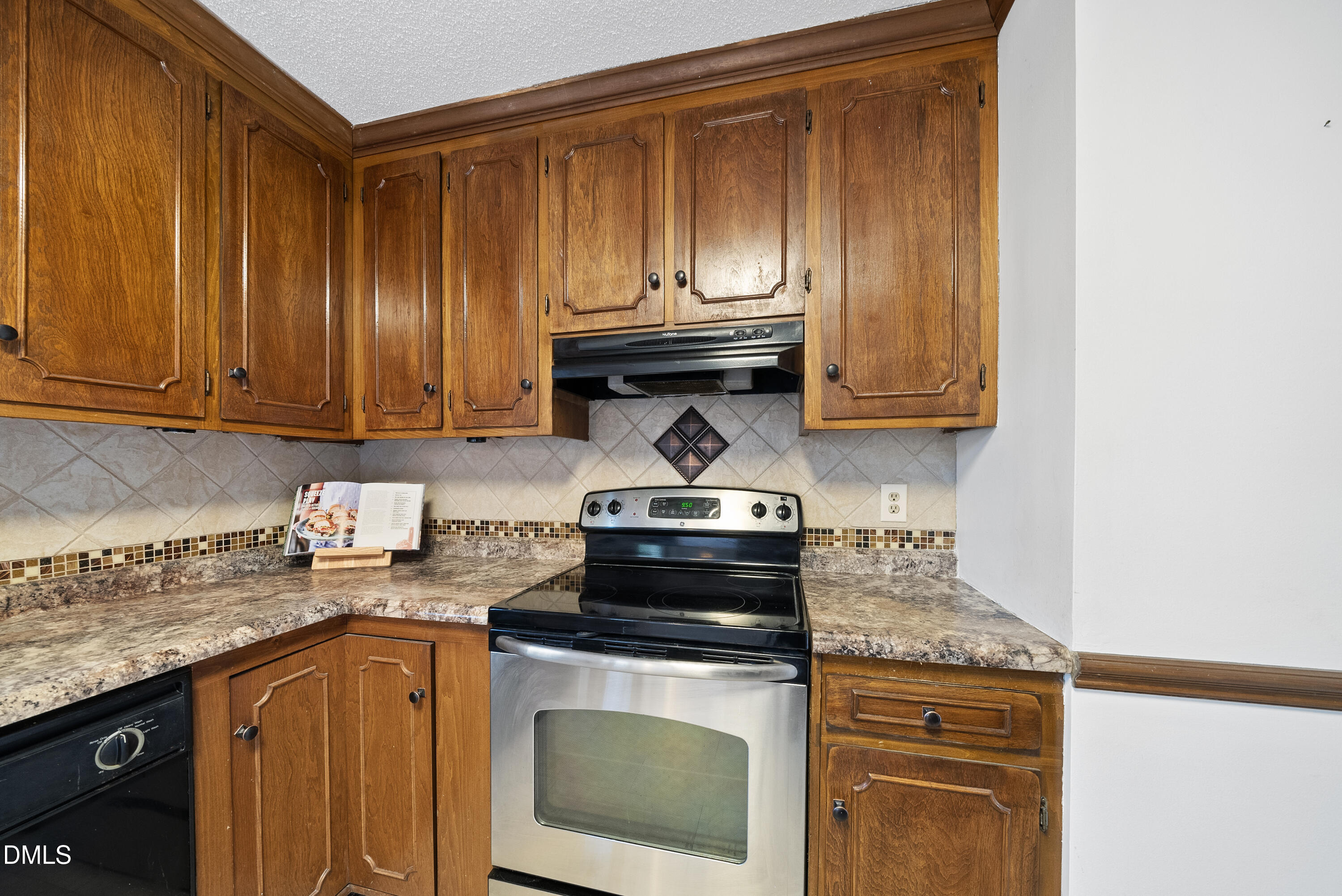 2540 Rolling Meadows Drive Raleigh, NC 27603 - Photo 17 of 49 DSC09468