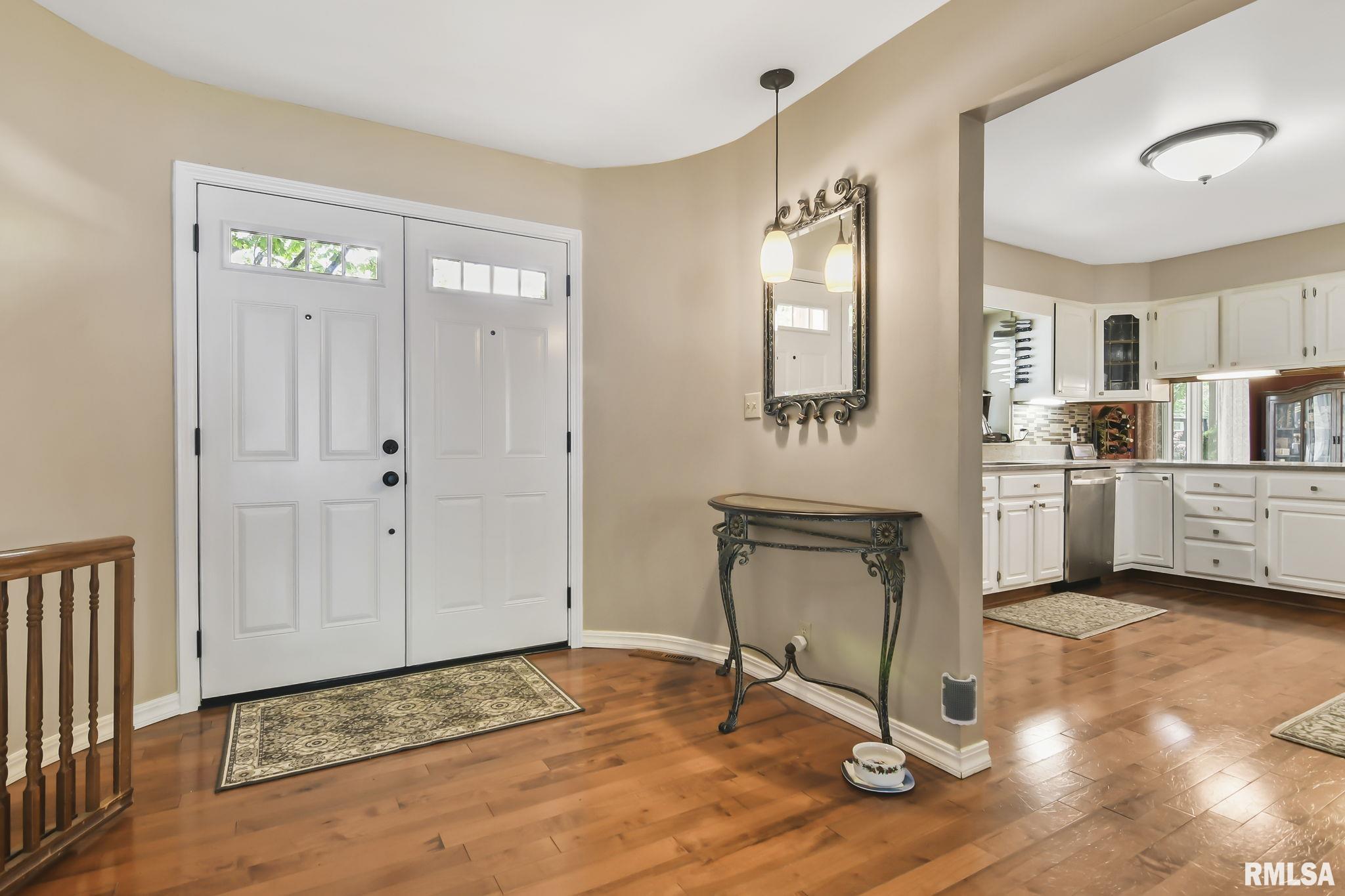 101 Pinehurst Drive Springfield, IL 62704 - Photo 8 of 51