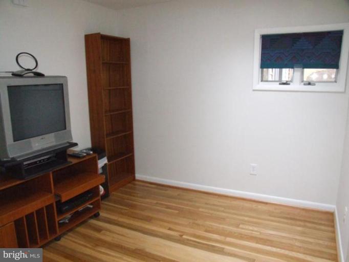 11403 Fairoak Drive Silver Spring, MD 20902 - Photo 2 of 23 Bedroom #2