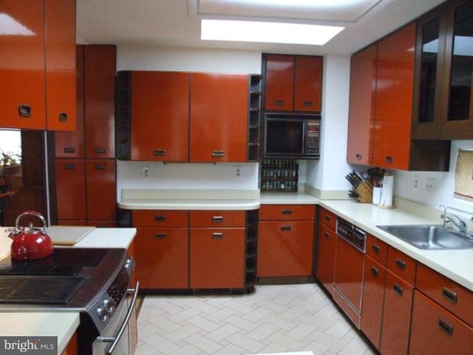 11403 Fairoak Drive Silver Spring, MD 20902 - Photo 13 of 23 Kitchen #3