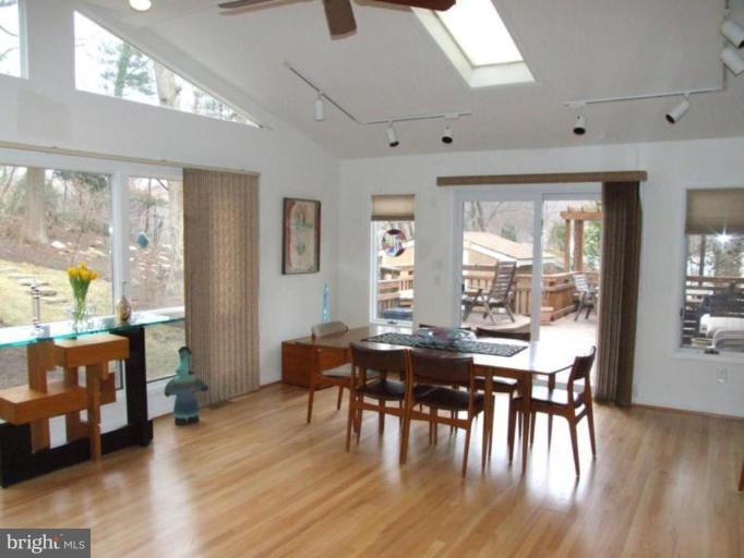 11403 Fairoak Drive Silver Spring, MD 20902 - Photo 5 of 23 Family Room