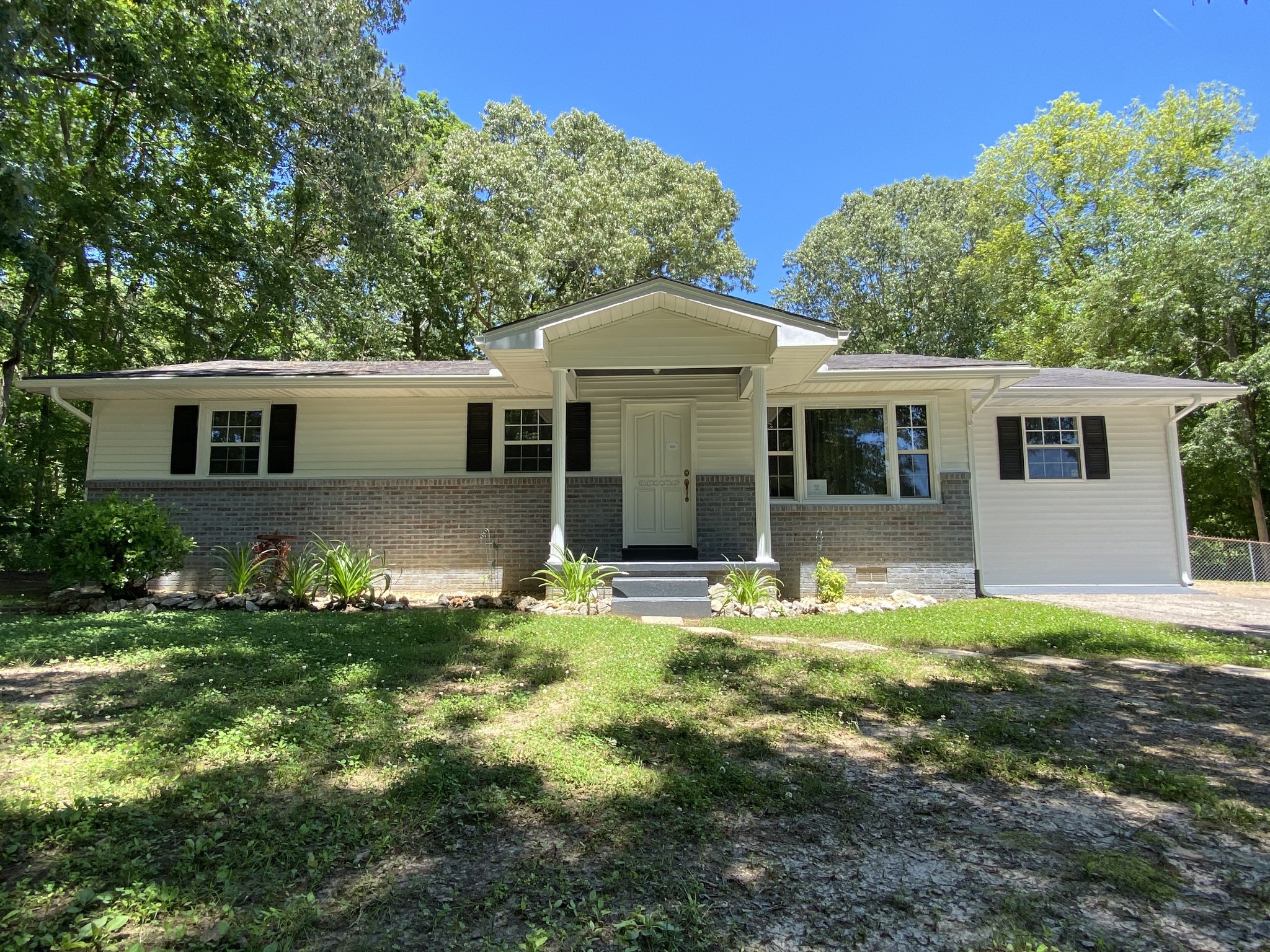 816 Post Oak Road Camden, TN 38320 - Photo 1 of 23 Gallery Image 1