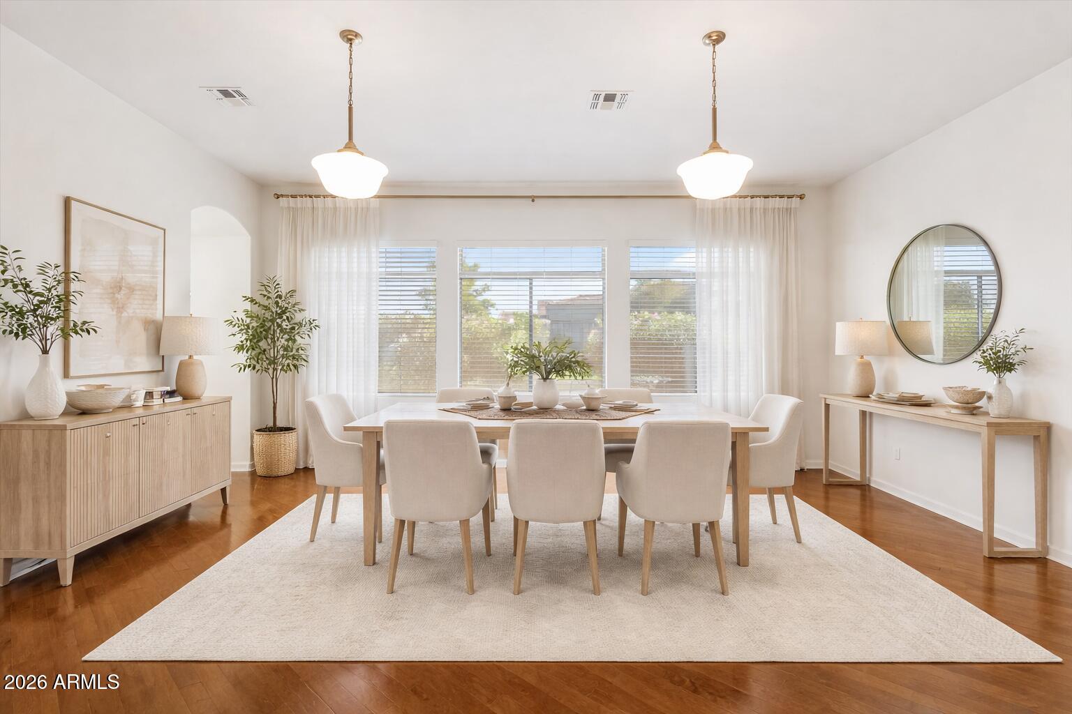 2130 East Beautiful Lane Phoenix, AZ 85042 - Photo 3 of 29 Elegant daytime dining room decor