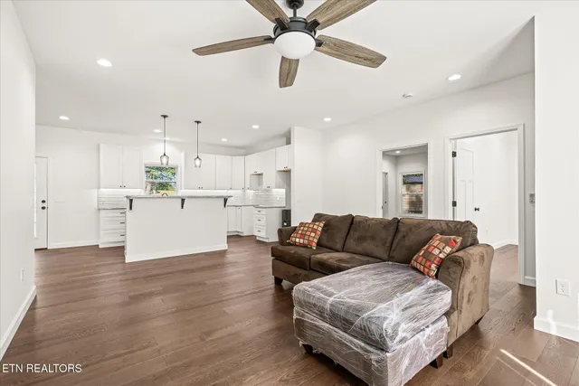 $360,000 | 3029 Oklahoma Drive, Crossville, TN 38572