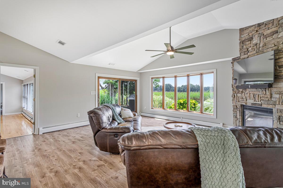 1410 Dent Road Shady Side, MD 20764 - Photo 6 of 42 Spacious living area with scenic views.