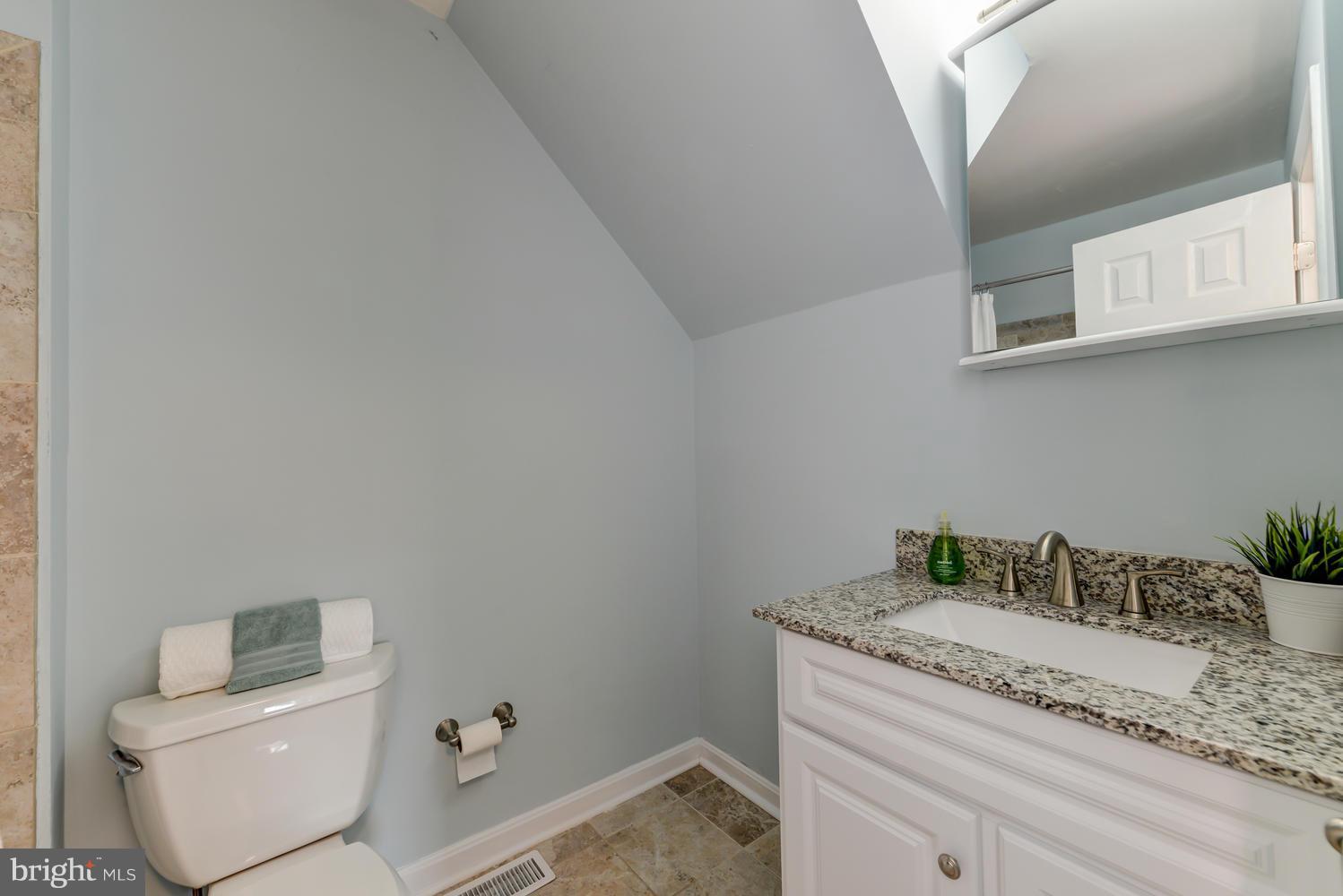 3045 Piano Lane, Unit 19 Silver Spring, MD 20904 - Photo 17 of 30 Bath (Master)