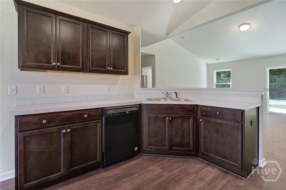133 Braxton Boulevard Broxton, GA 31519 - Photo 7 of 28