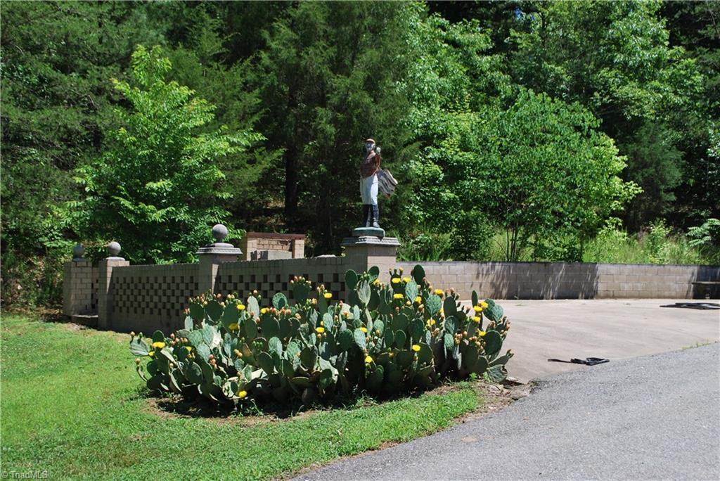 1332 Bethesda Road Lexington, NC 27295 - Photo 4 of 22 Gallery Image 4