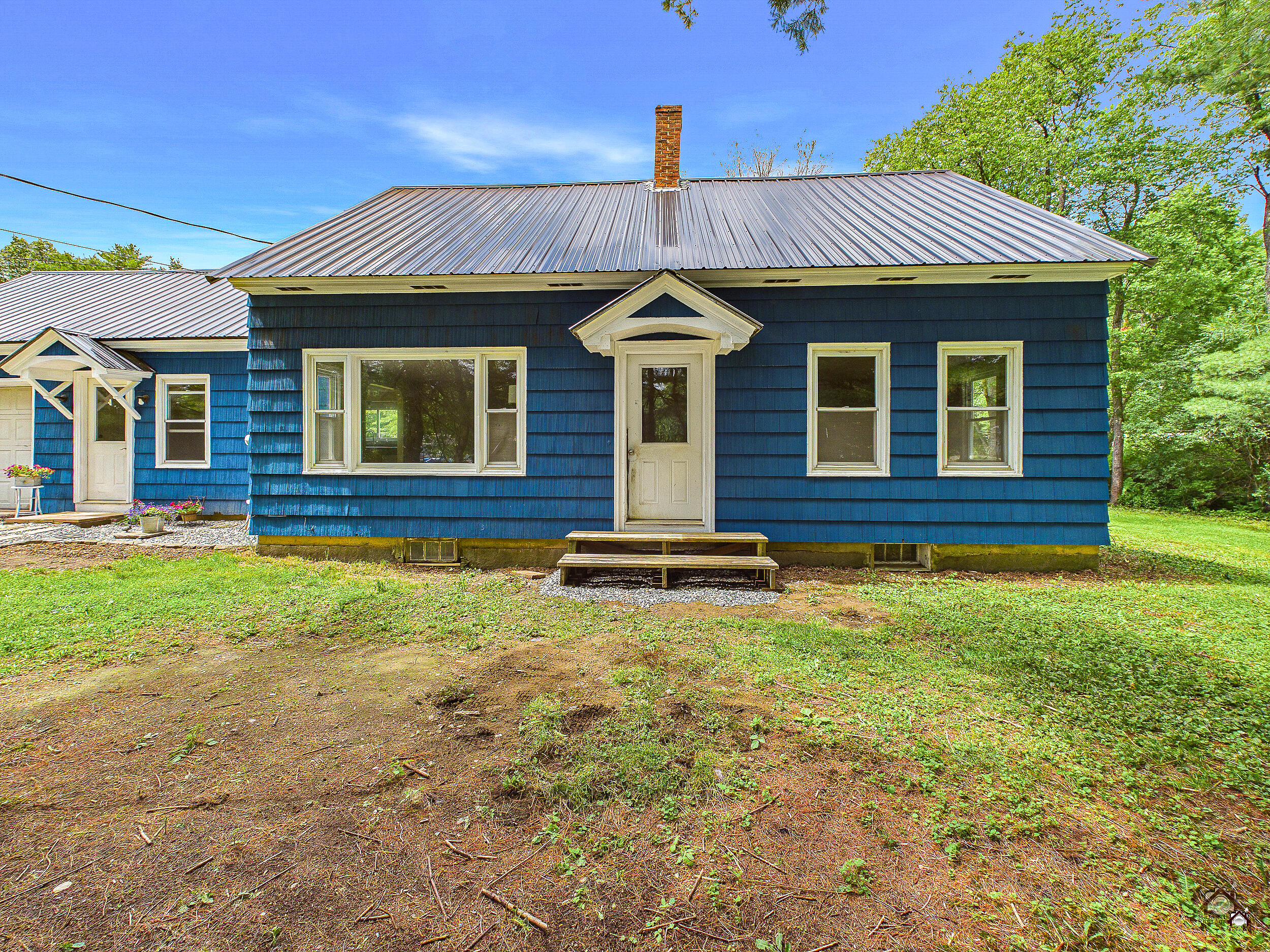 207 Pleasant Street Mechanic Falls, ME 04256 - Photo 2 of 36 160-LP-104
