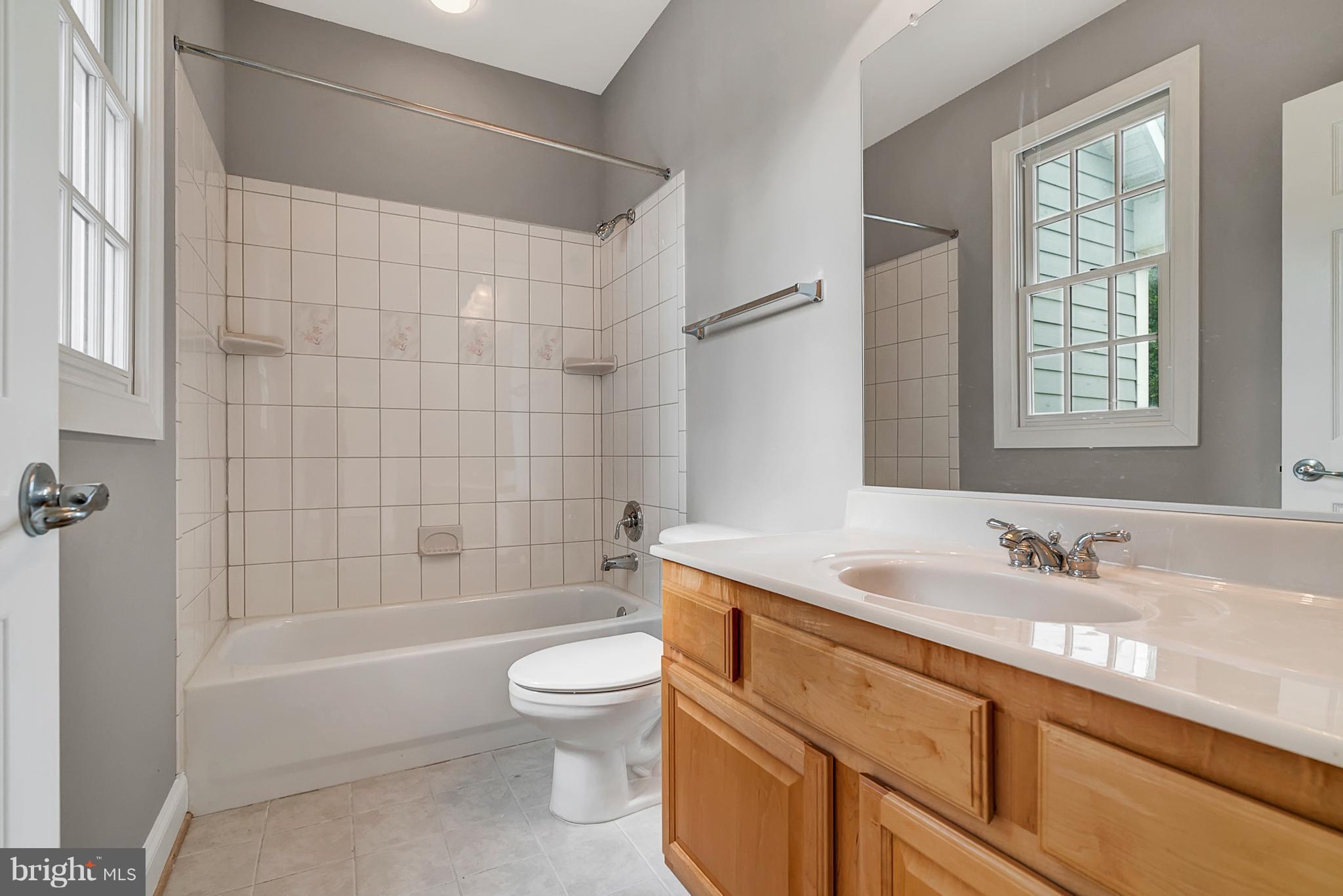 20393 Cockerill Road Purcellville, VA 20132 - Photo 19 of 29 En suite bath for 5th BR/office