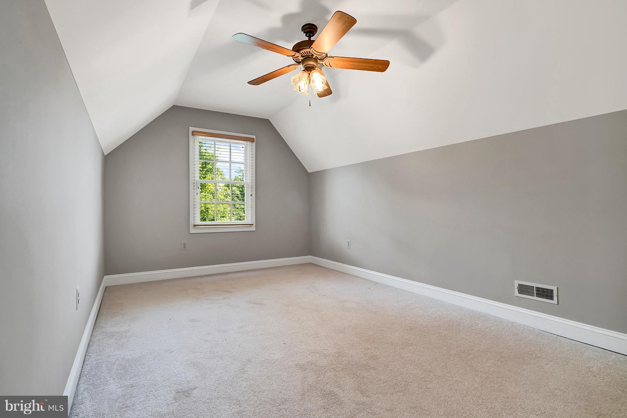 20393 Cockerill Road Purcellville, VA 20132 - Photo 26 of 29 Bedroom #4