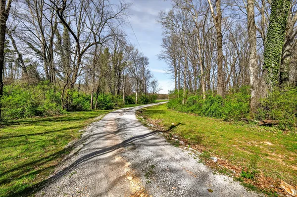 $1,290,000 | 1089 Old Williamsport Pike, Columbia, TN 38401