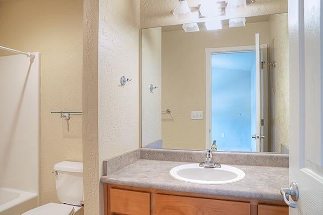 355 Live Oak Loop Central Point, OR 97502 - Photo 17 of 20 Additional Photo
