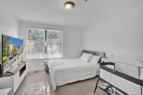 $180,000 | 2311 North Congress Avenue, Unit 11, Boynton Beach, FL 33426